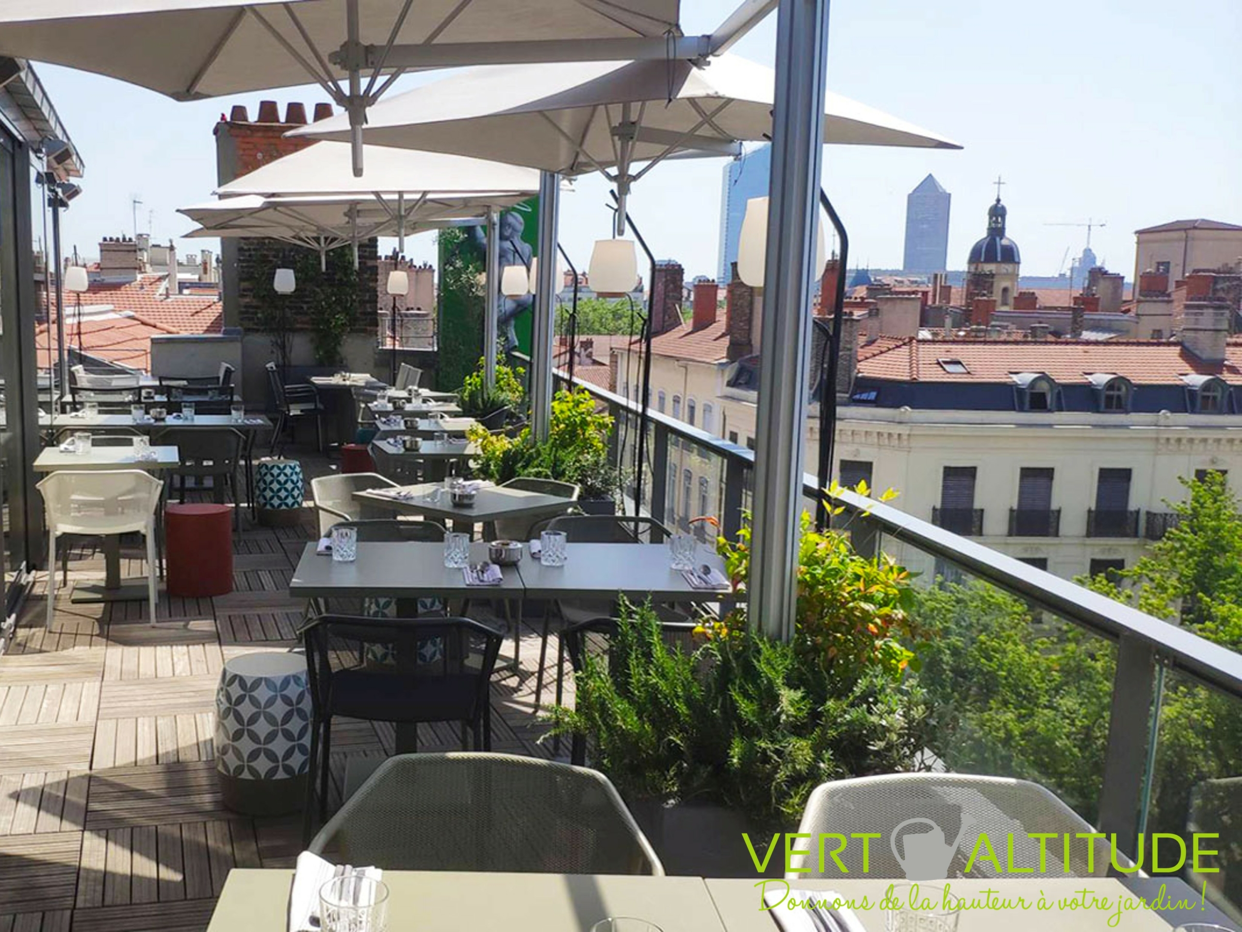 aménagement terrasse restaurant hôtel Maison Nô à Lyon Vert Altitude Paysagiste